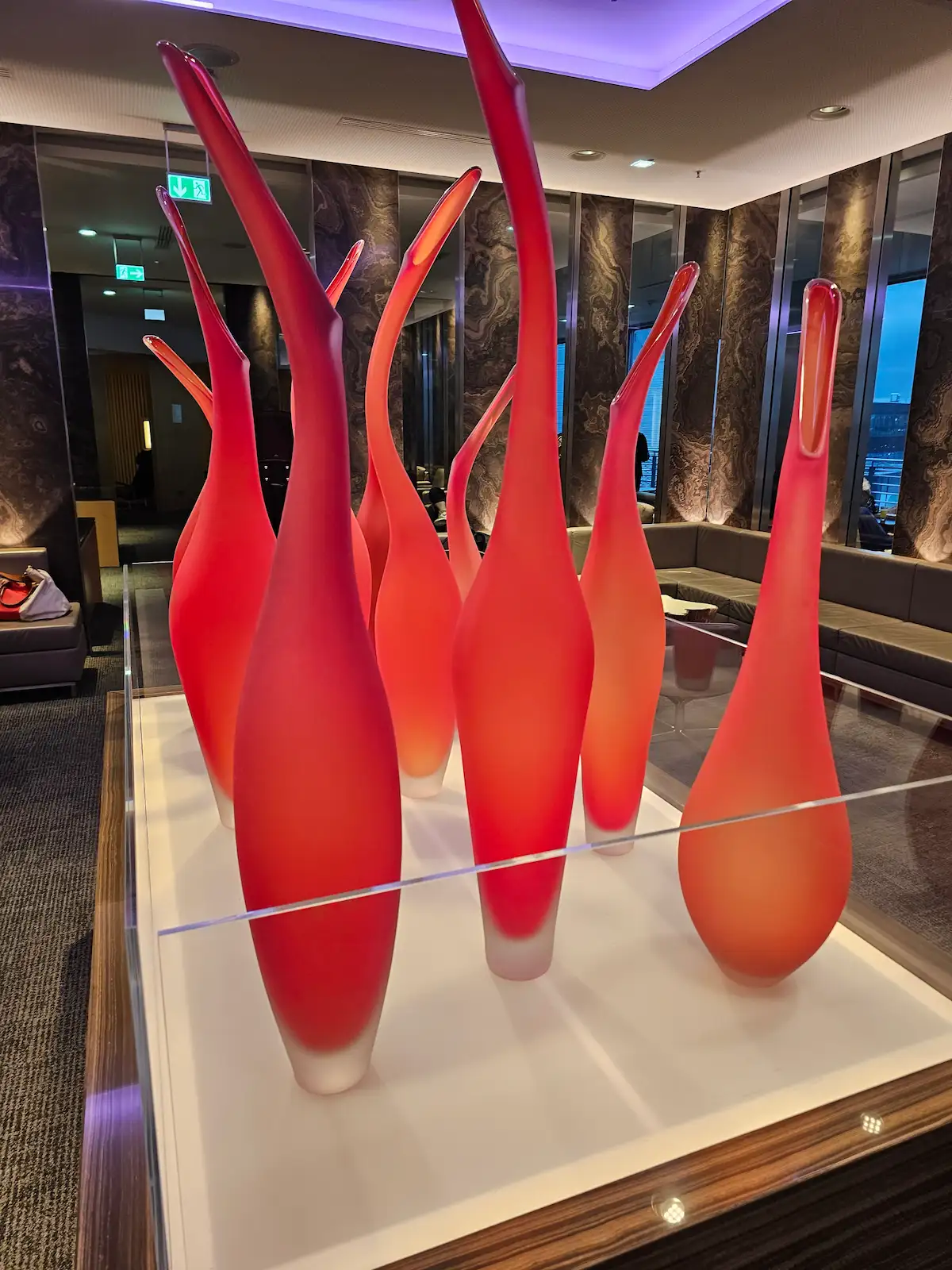 Maple Leaf Lounge Frankfurt Flughafen Flammen